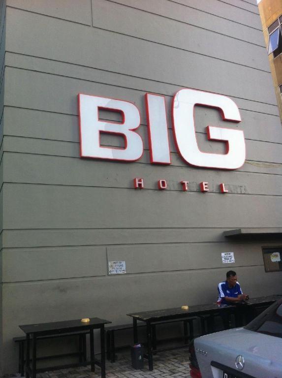 U Stay Hotel Mangga Besar Giacarta Esterno foto