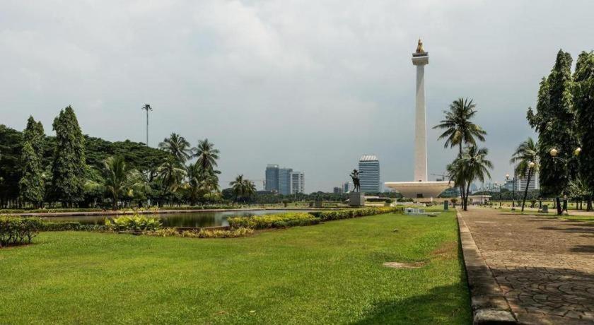 U Stay Hotel Mangga Besar Giacarta Esterno foto