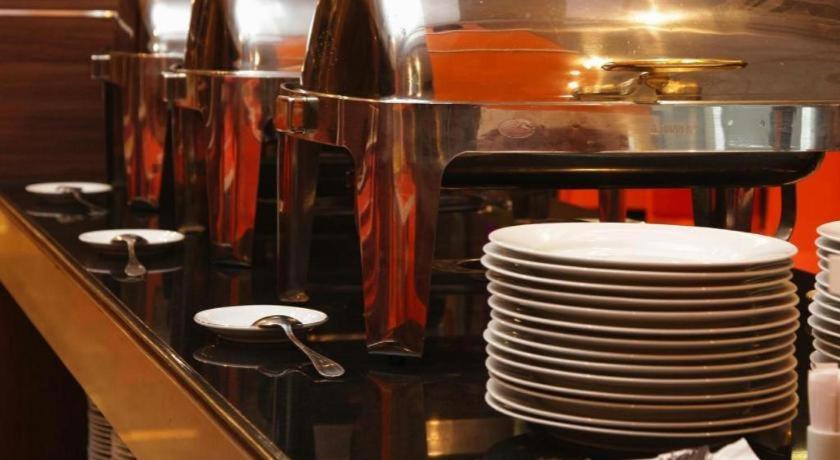 U Stay Hotel Mangga Besar Giacarta Esterno foto