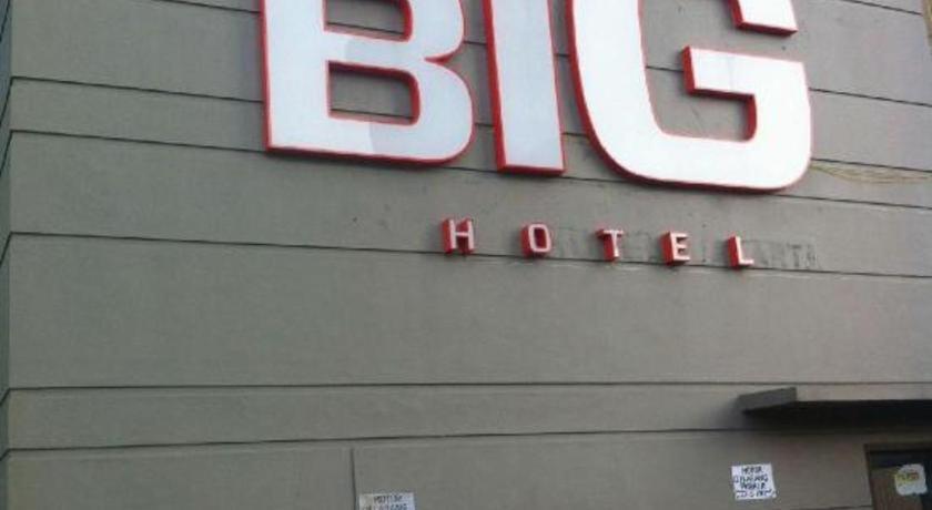 U Stay Hotel Mangga Besar Giacarta Esterno foto